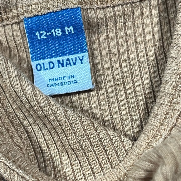 4/$20 Old Navy Brown Onesie - Picture 4 of 4